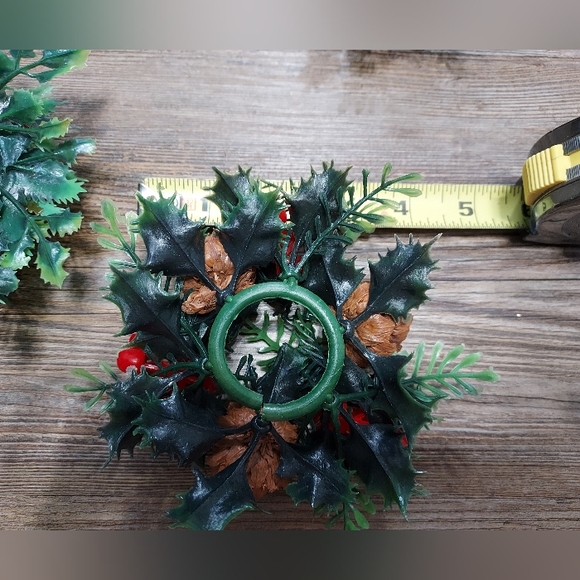 Lot of 6 Vintage Plastic Christmas Taper Candle Ring Wreaths - Picture 8 of 8